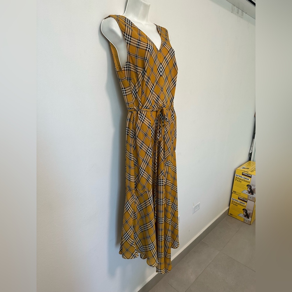 Vince Camuto - Women's Sleeveless V-Neck Highland Plaid Belted Dress (Size 10) - Picture 9 of 9